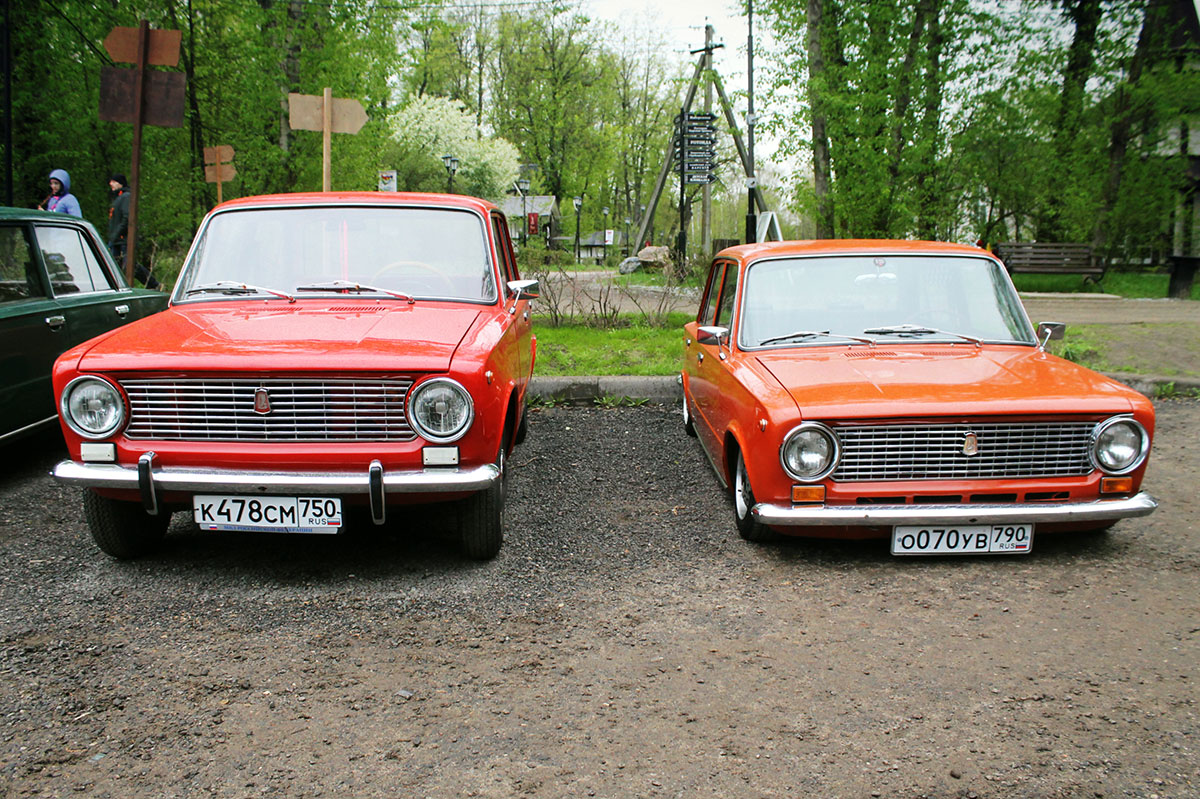 Московская область, № К 478 СМ 750 — ВАЗ-21013 Жигули '77-88; Московская область, № О 070 УВ 790 — ВАЗ-21013 Жигули '77-88; Московская область — Выставка "Старый Дилижанс приглашает в усадьбу Гребнево"