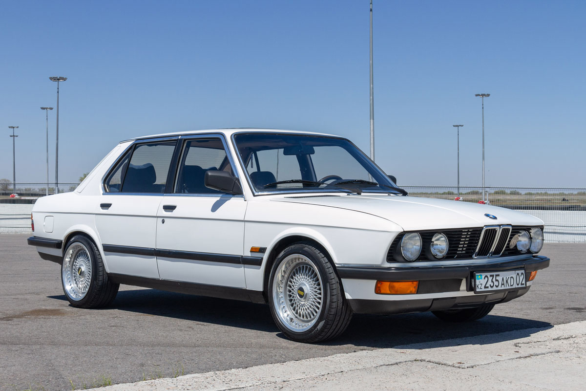 Алматинская область, № 235 AKD 02 — BMW 5 Series (E28) '82-88