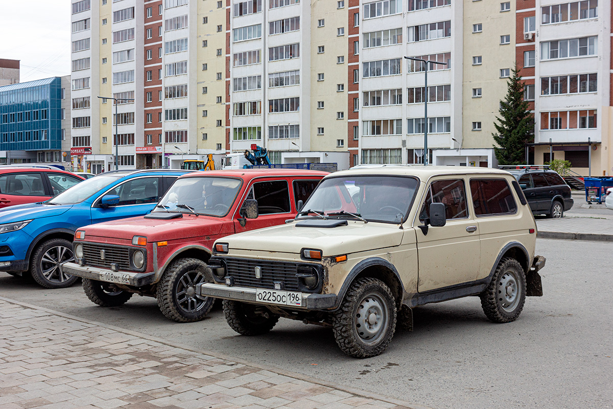 Свердловская область, № О 225 ОС 196 — ВАЗ-2121 Нива '77-94