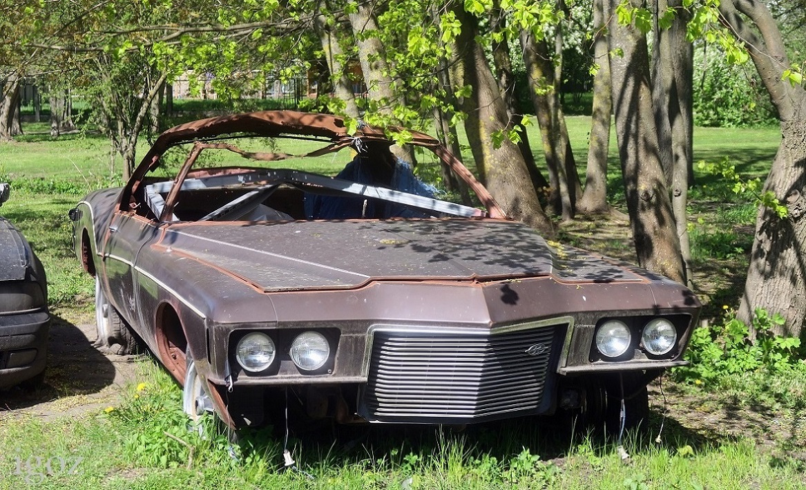 Латвия, № LT-6004 — Buick Riviera (3G) '71-73