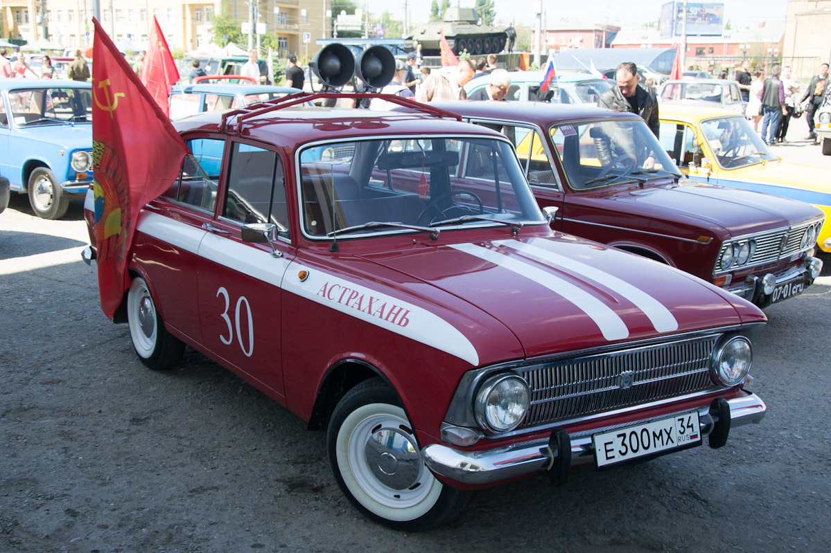 Волгоградская область, № Е 300 МХ 34 — Москвич-412ИЭ (Иж) '70-82; Волгоградская область — День Победы 9 мая 2025