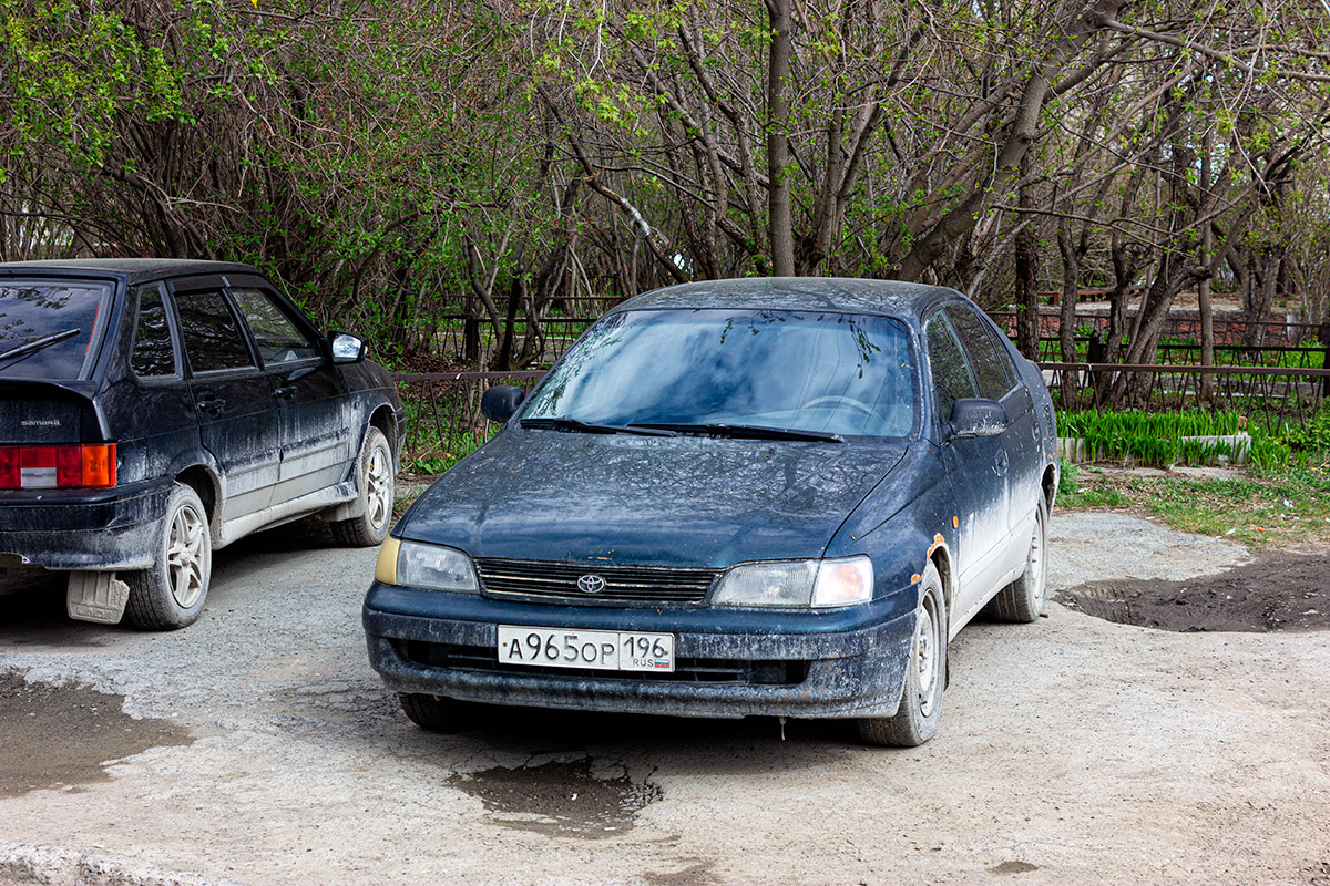 Свердловская область, № А 965 ОР 196 — Toyota Carina E (T190) '92–97