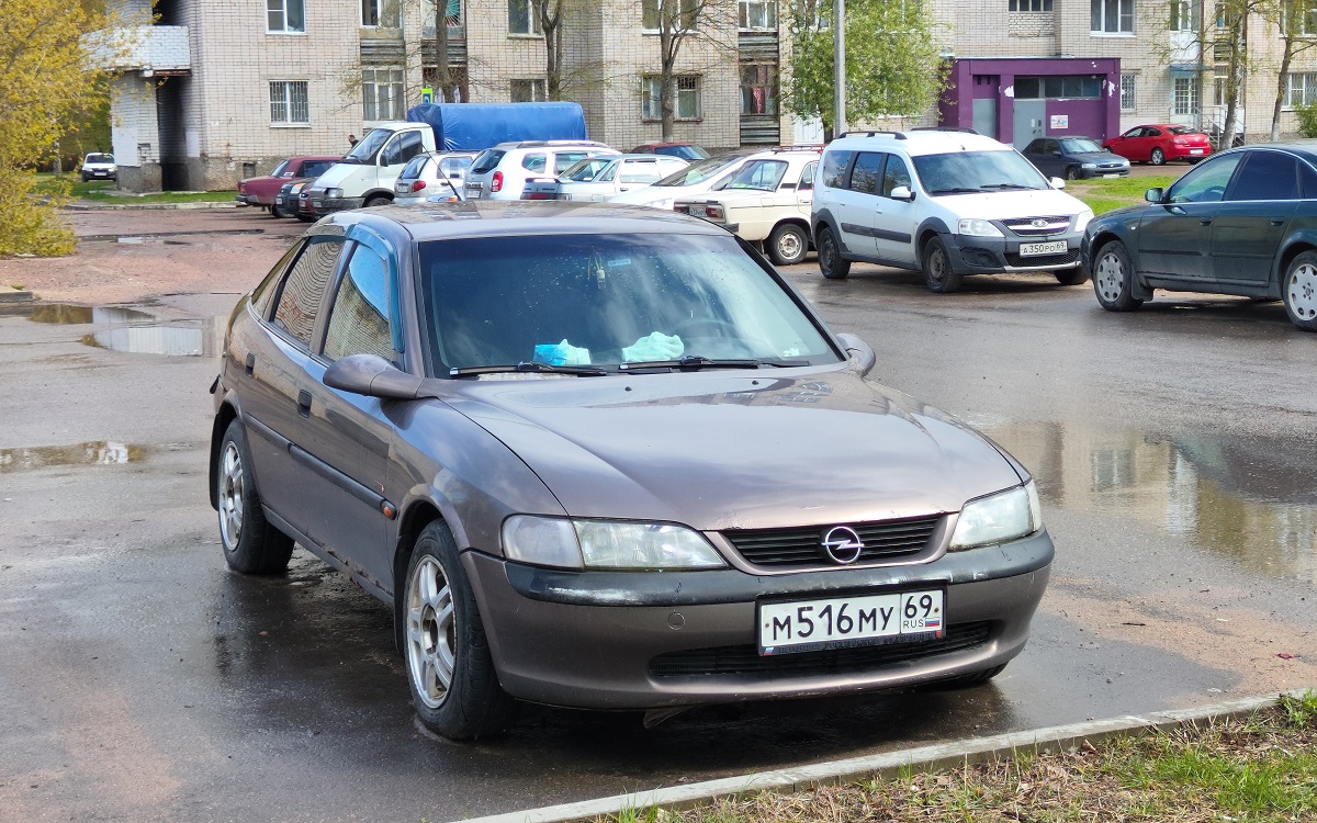 Тверская область, № М 516 МУ 69 — Opel Vectra (B) '95-02