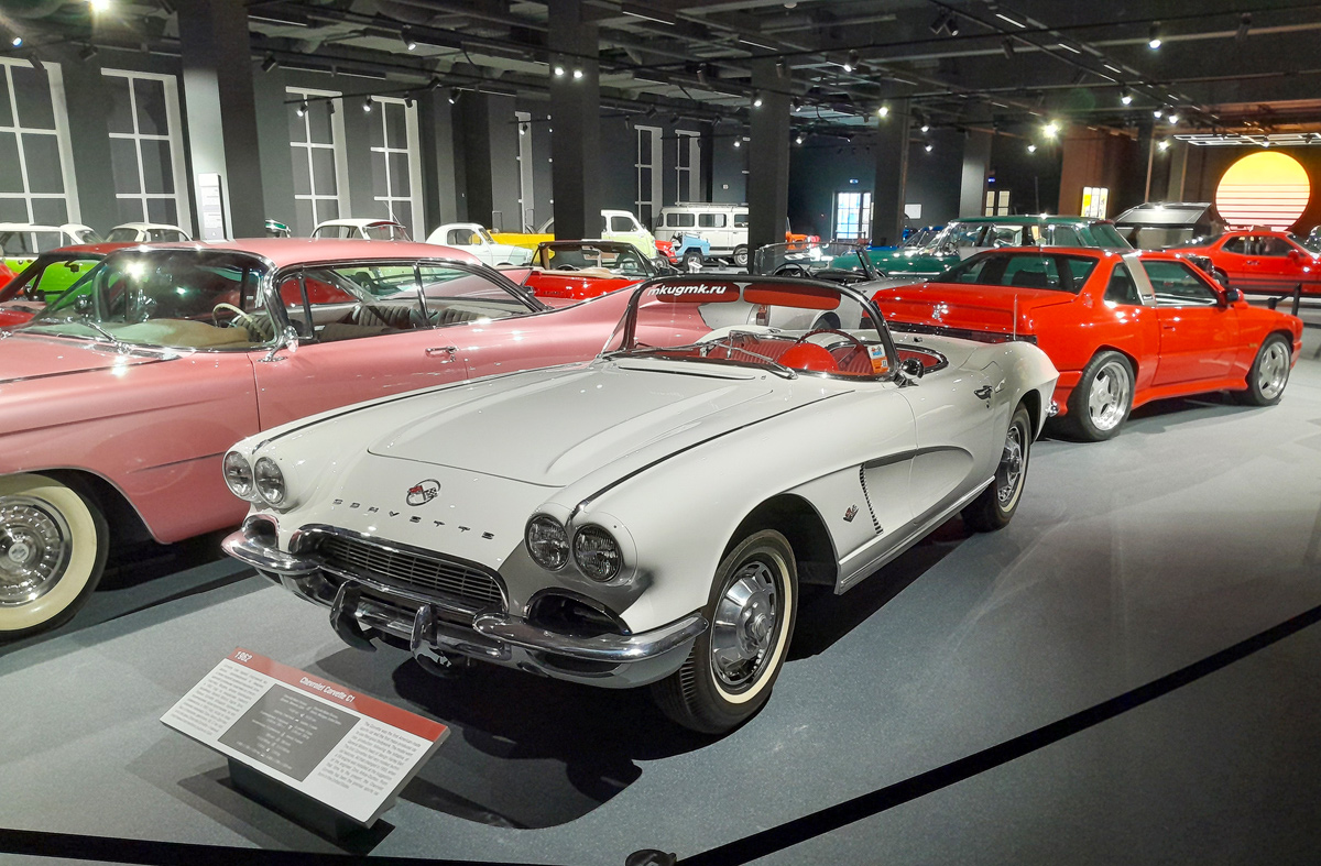 Свердловская область, № (66) Б/Н 0230 — Chevrolet Corvette (C1) '53-62