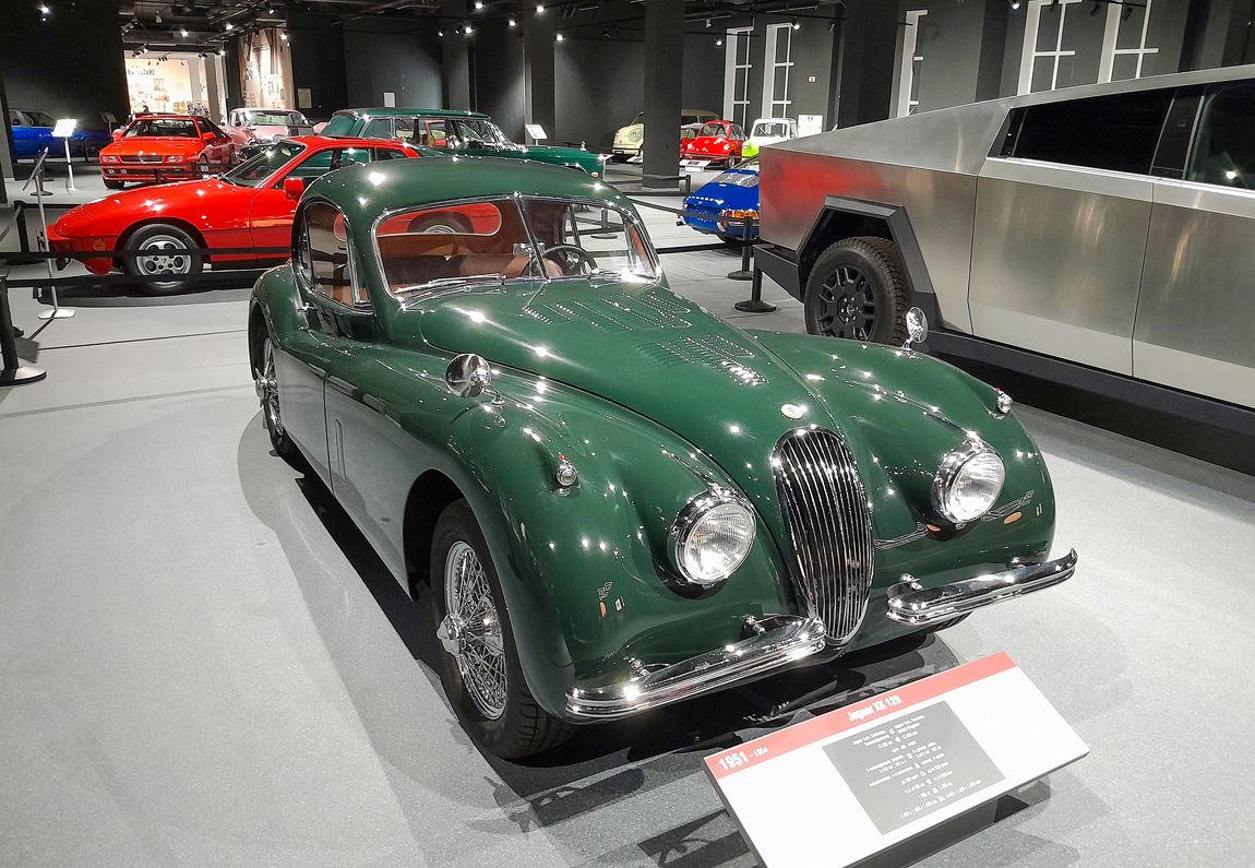 Свердловская область, № (66) Б/Н 0126 — Jaguar XK120 '48-54