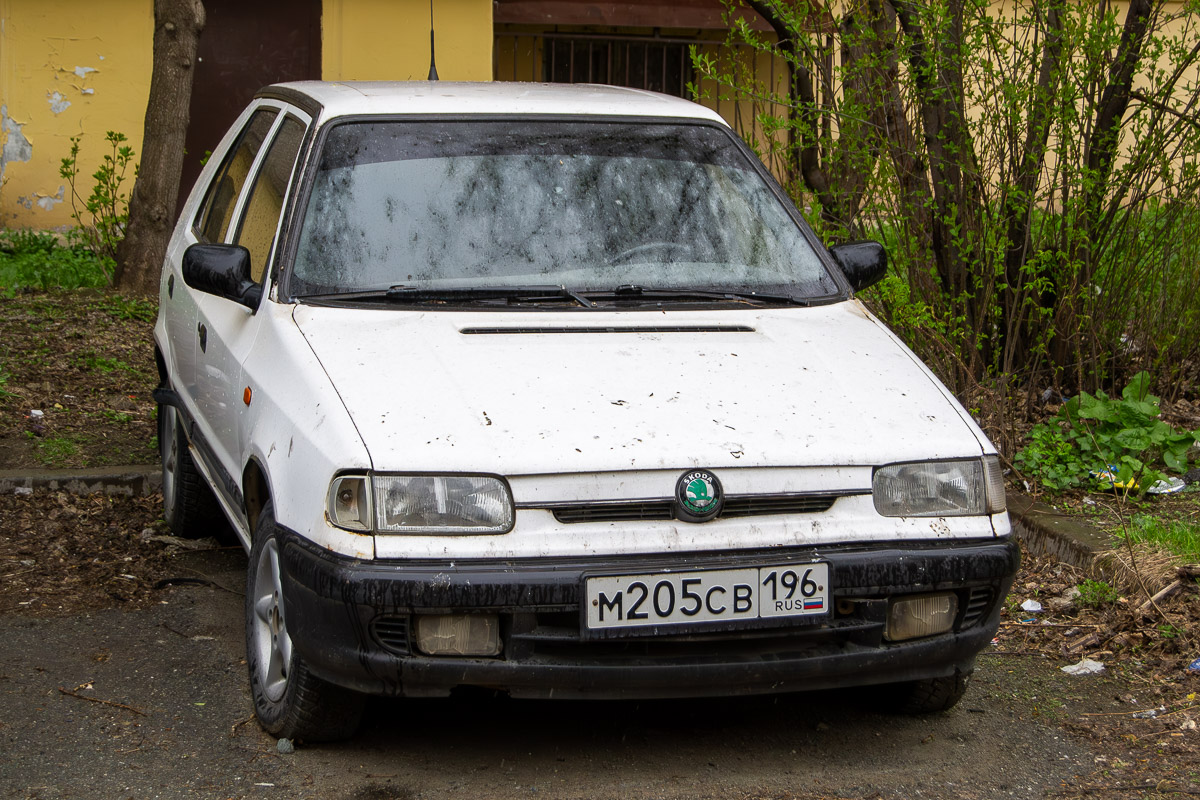 Свердловская область, № М 205 СВ 196 — Škoda Felicia (Typ 781, 791) '94-01