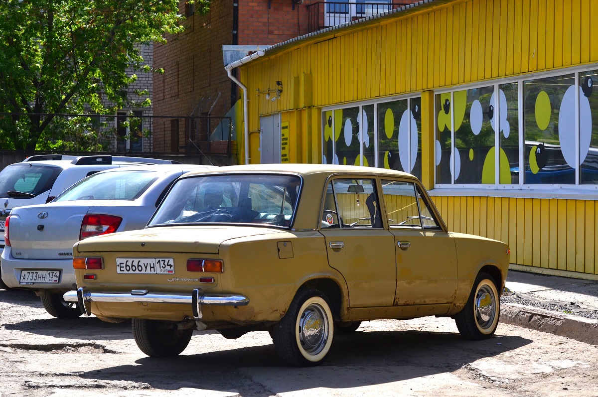 Волгоградская область, № Е 666 УН 134 — ВАЗ-2101 Жигули '70-83