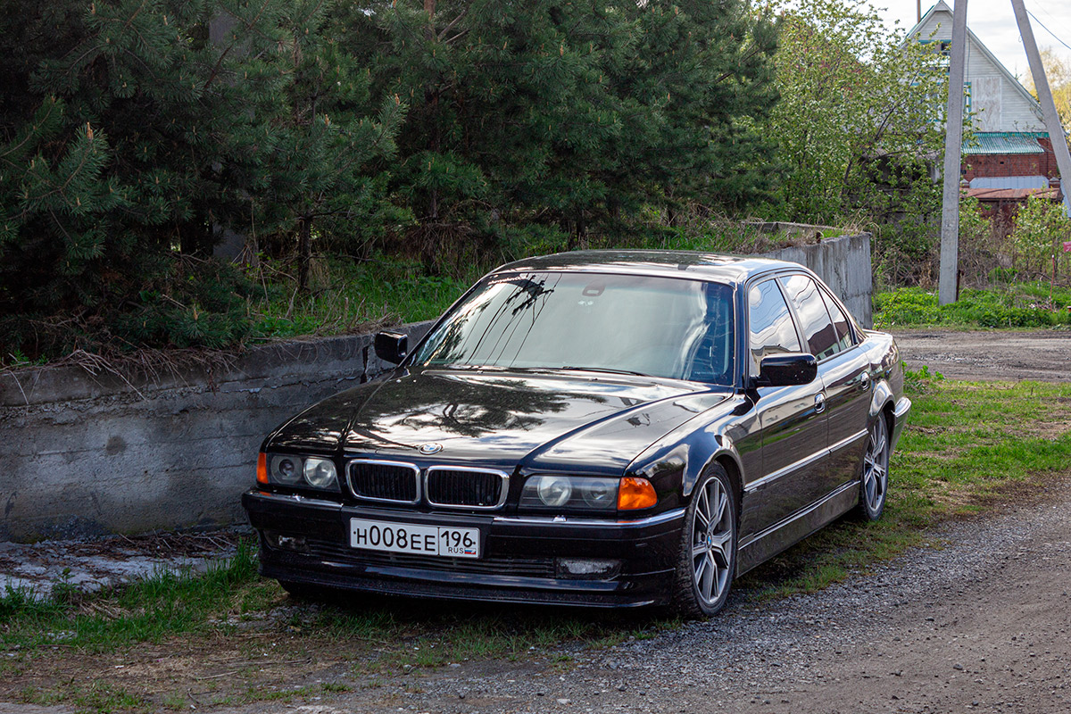 Свердловская область, № Н 008 ЕЕ 196 — BMW 7 Series (E38) '94-01