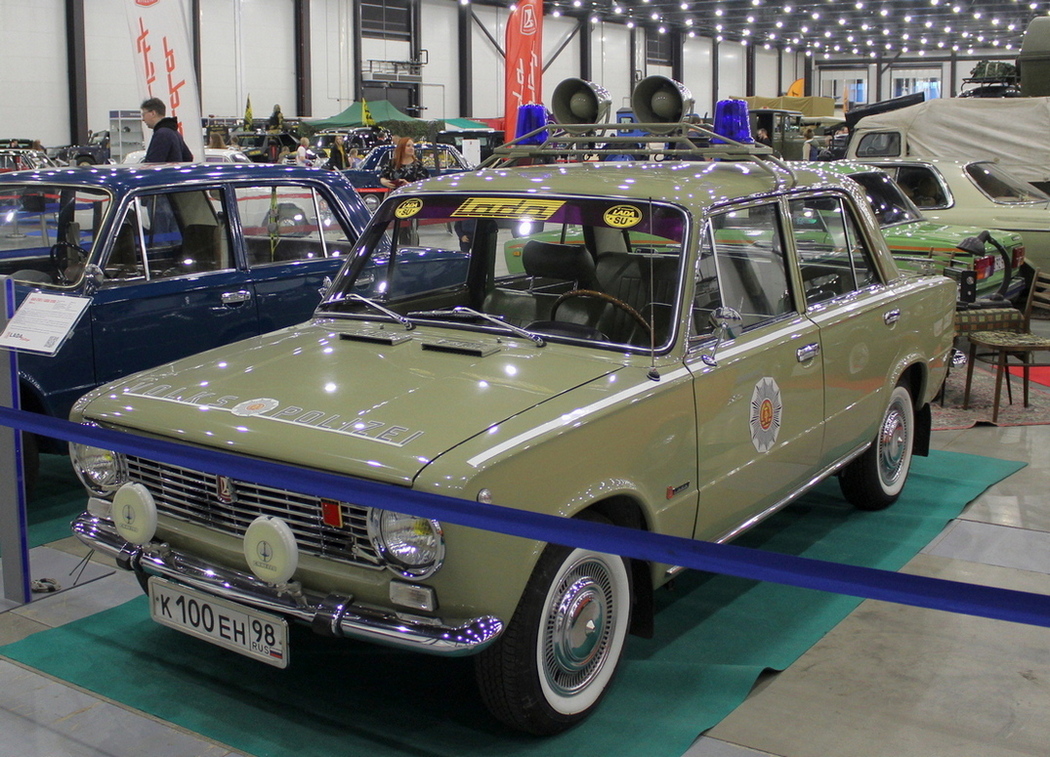 Санкт-Петербург, № К 100 ЕН 98 — ВАЗ-2101 Жигули '70-83; Санкт-Петербург — Олдтаймер-Галерея Ильи Сорокина
