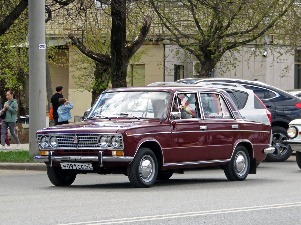 Кировская область, № В 091 СЕ 43 — ВАЗ-2103 Жигули '72-84; Кировская область — Выставка ретро-автомобилей в Кирове в честь Дня Победы 9 мая 2025 года