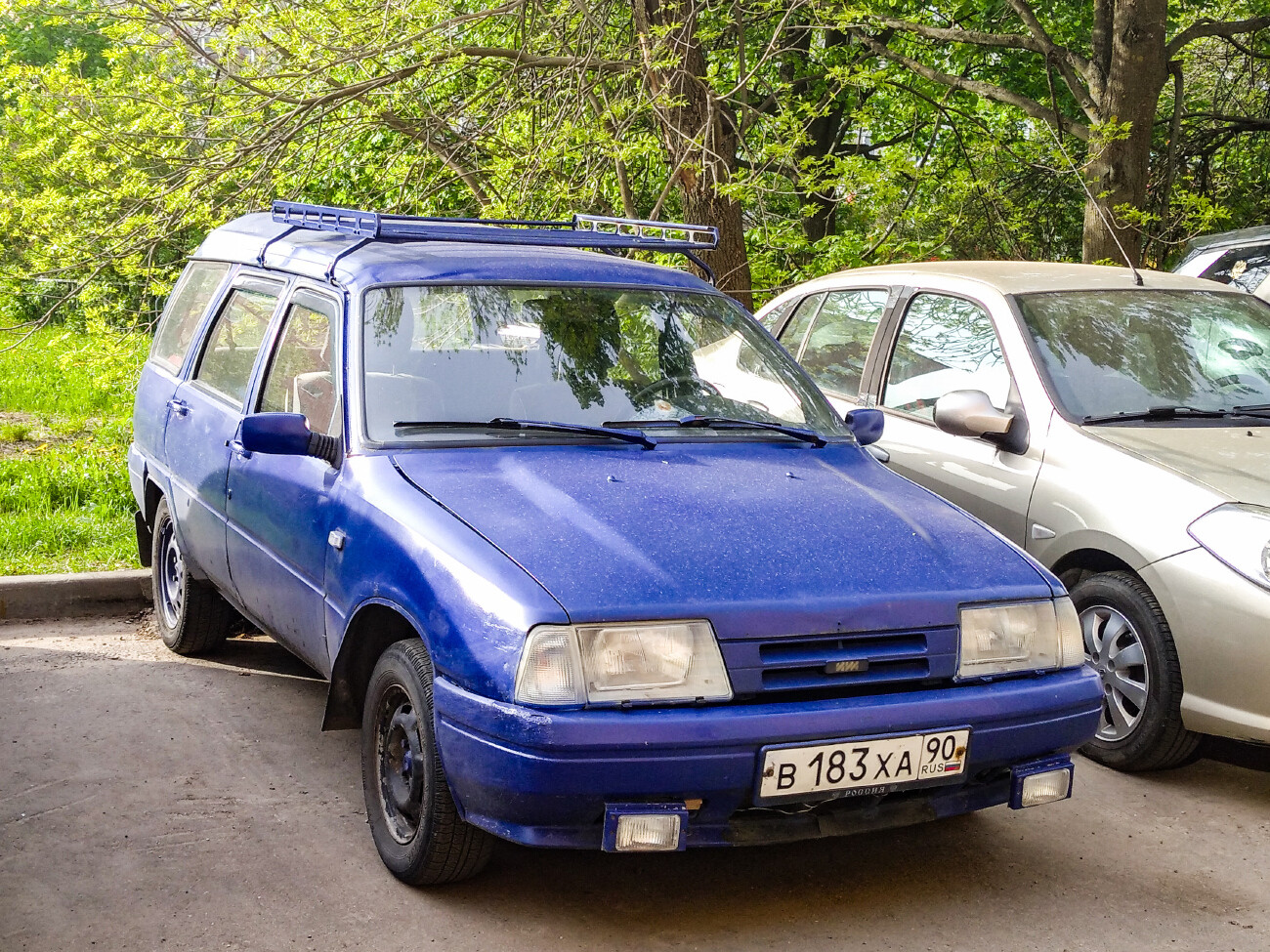 Московская область, № В 183 ХА 90 — Иж-21261-030 '04-05