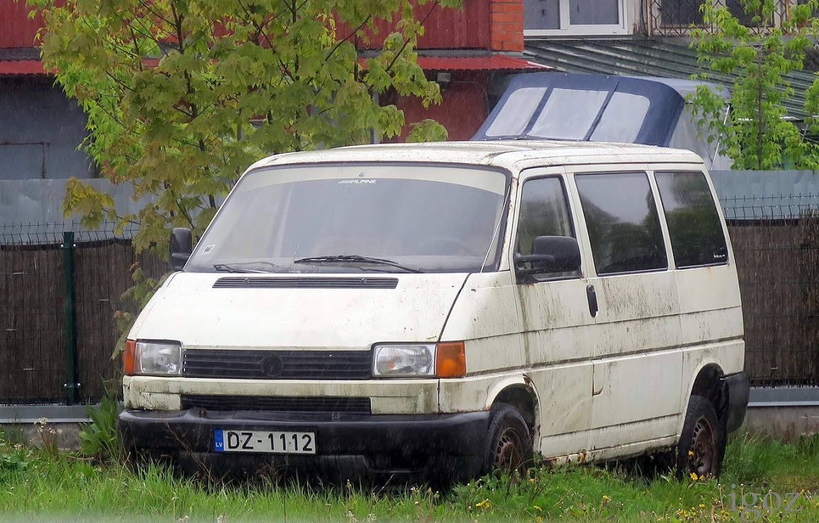 Латвия, № DZ-1112 — Volkswagen Typ 2 (T4) '90-03