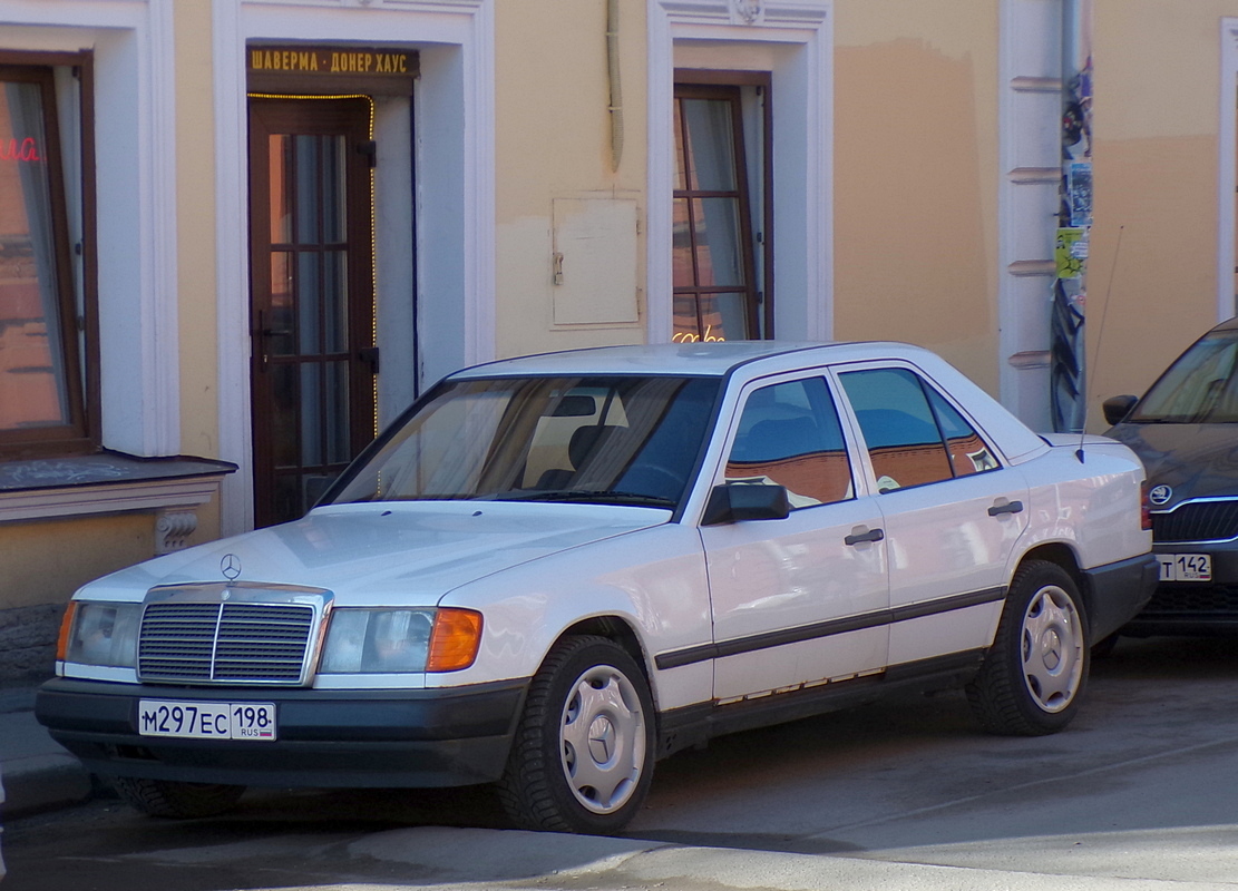 Санкт-Петербург, № М 297 ЕС 198 — Mercedes-Benz (W124) '84-96