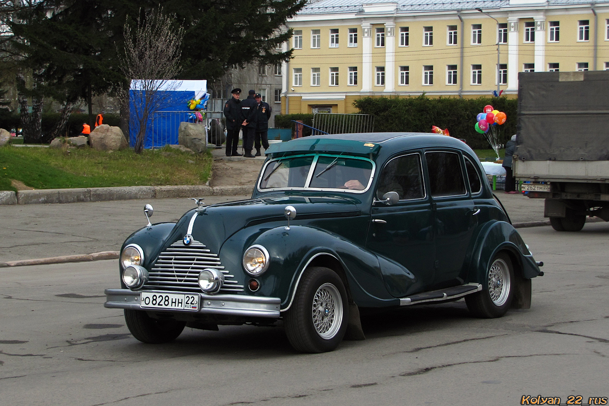 Алтайский край, № О 828 НН 22 — BMW/EMW 340 '49-55; Алтайский край — День Победы. Барнаул. 2018 г.