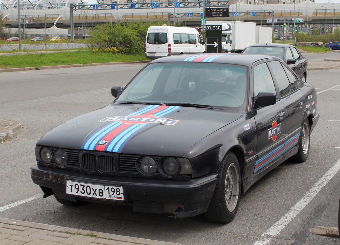 Санкт-Петербург, № Т 930 ХВ 198 — BMW 5 Series (E34) '87-96