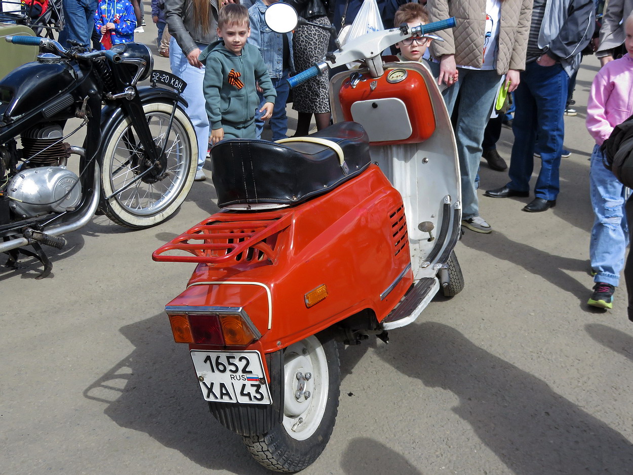 Кировская область, № 1652 ХА 43 — Вятка-3 Электрон '73-79; Кировская область — Выставка ретро-автомобилей в Кирове в честь Дня Победы 9 мая 2025 года