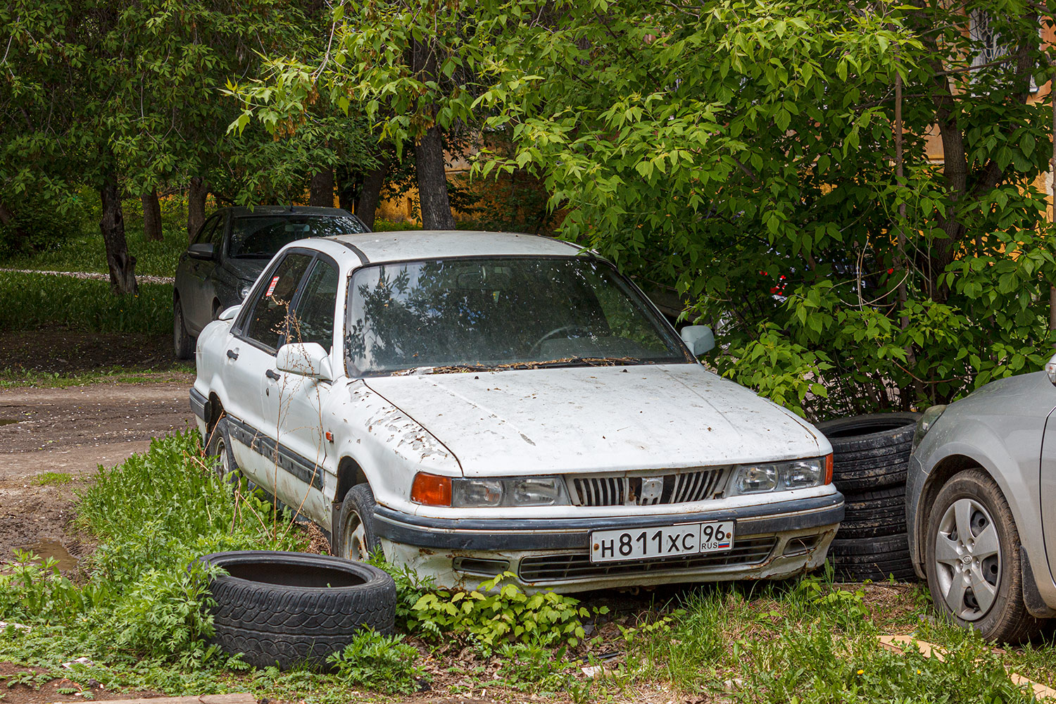 Свердловская область, № Н 811 ХС 96 — Mitsubishi Galant (6G) '87-92