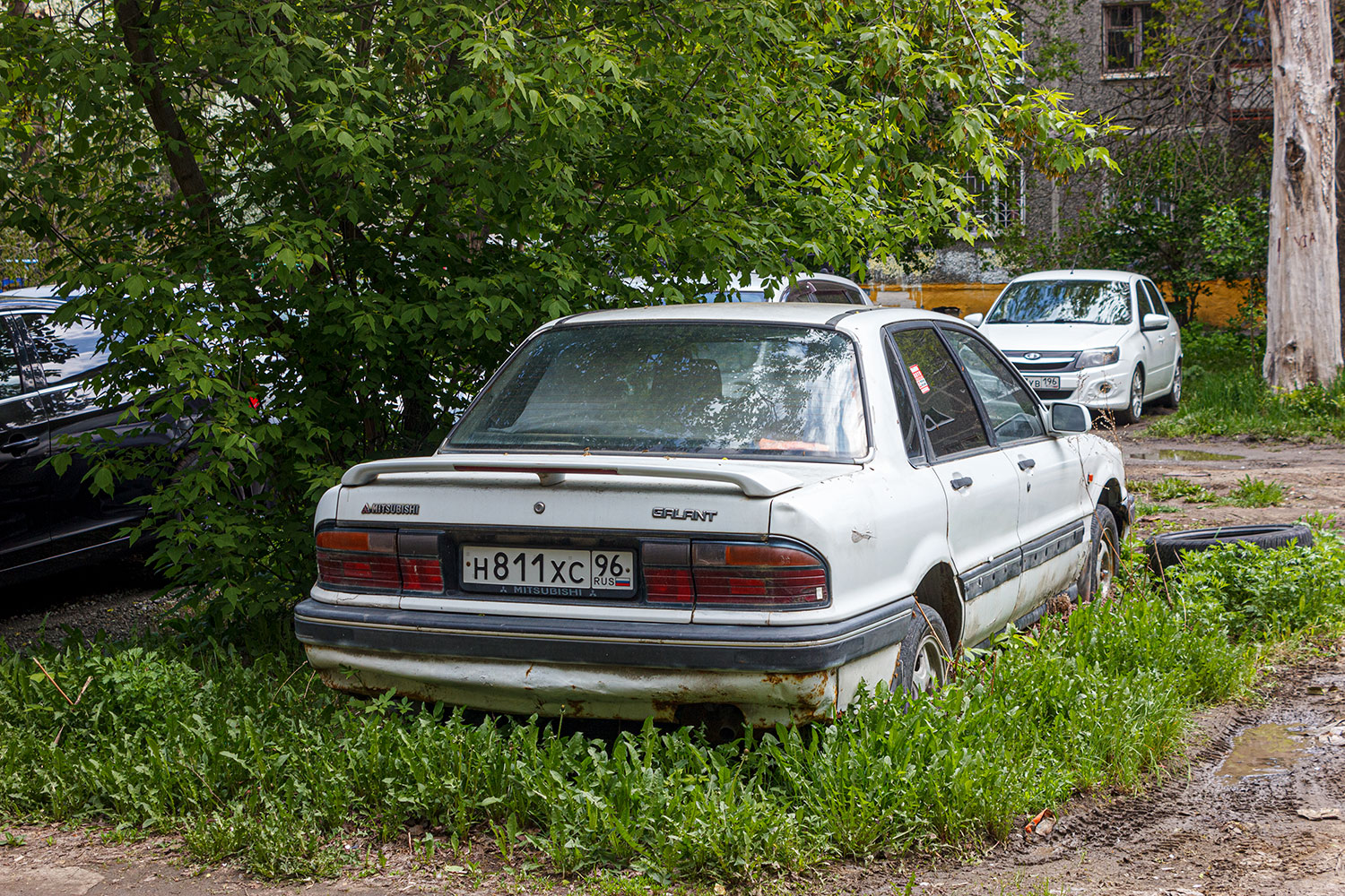 Свердловская область, № Н 811 ХС 96 — Mitsubishi Galant (6G) '87-92