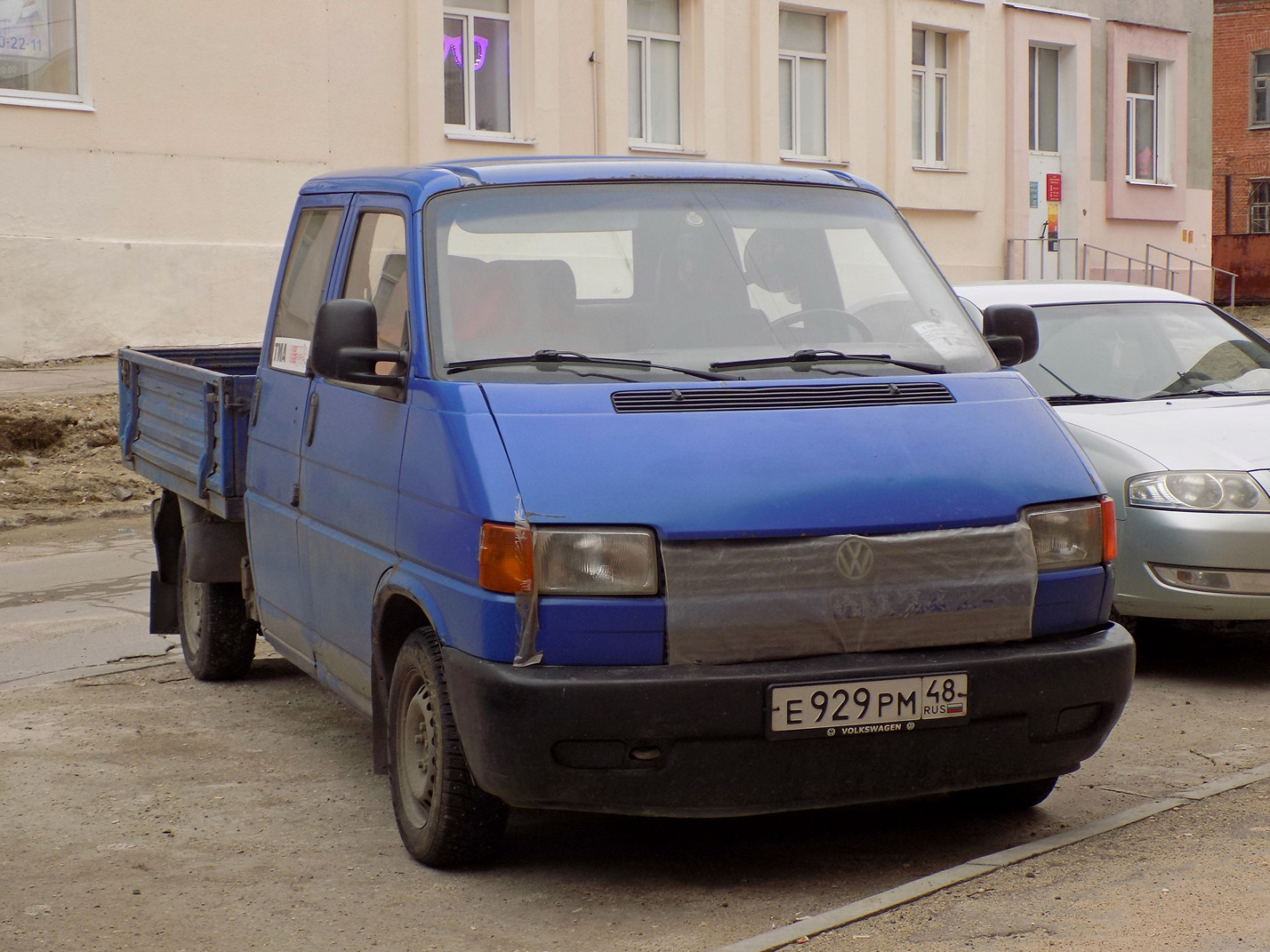 Вологодская область, № Е 929 РМ 48 — Volkswagen (T4) Doppelkabine '90-03; Липецкая область — Вне региона
