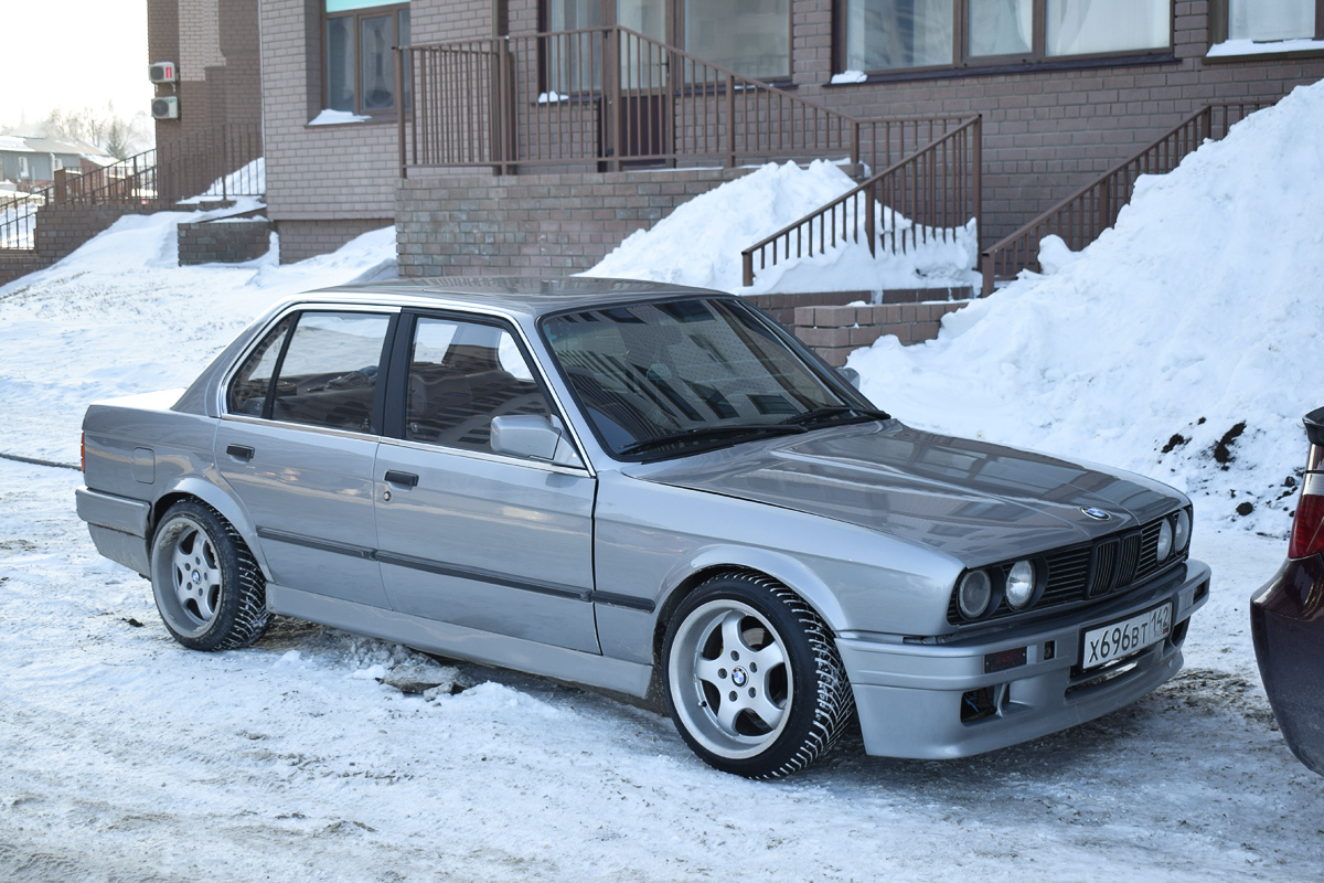Алтайский край, № Х 696 ВТ 142 — BMW 3 Series (E30) '82-94