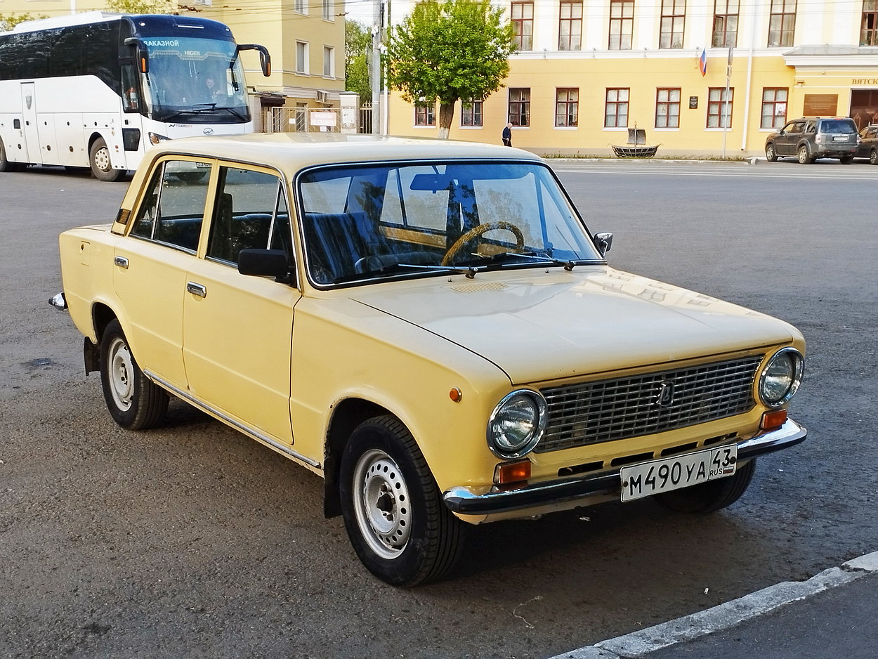 Кировская область, № М 490 УА 43 — ВАЗ-21013 Жигули '77-88