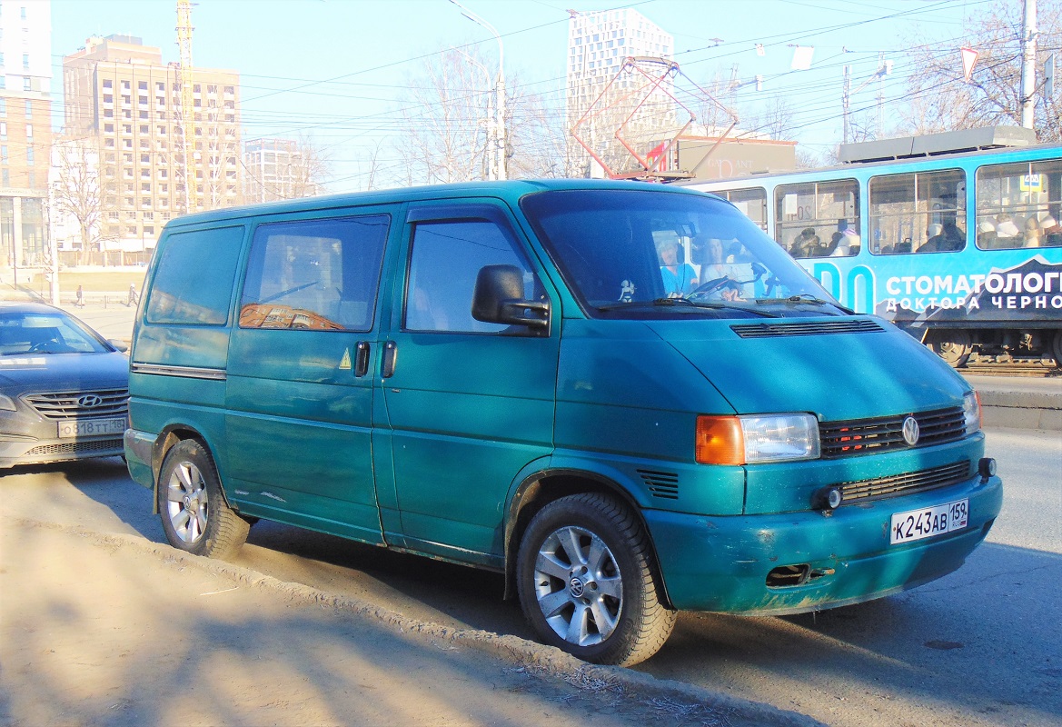 Пермский край, № К 243 АВ 159 — Volkswagen Typ 2 (T4) '90-03