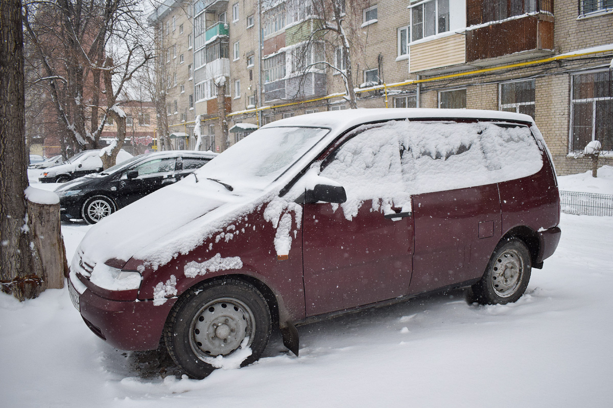 Алтайский край, № В 144 МА 22 — ВАЗ-21204 Надежда '02-05