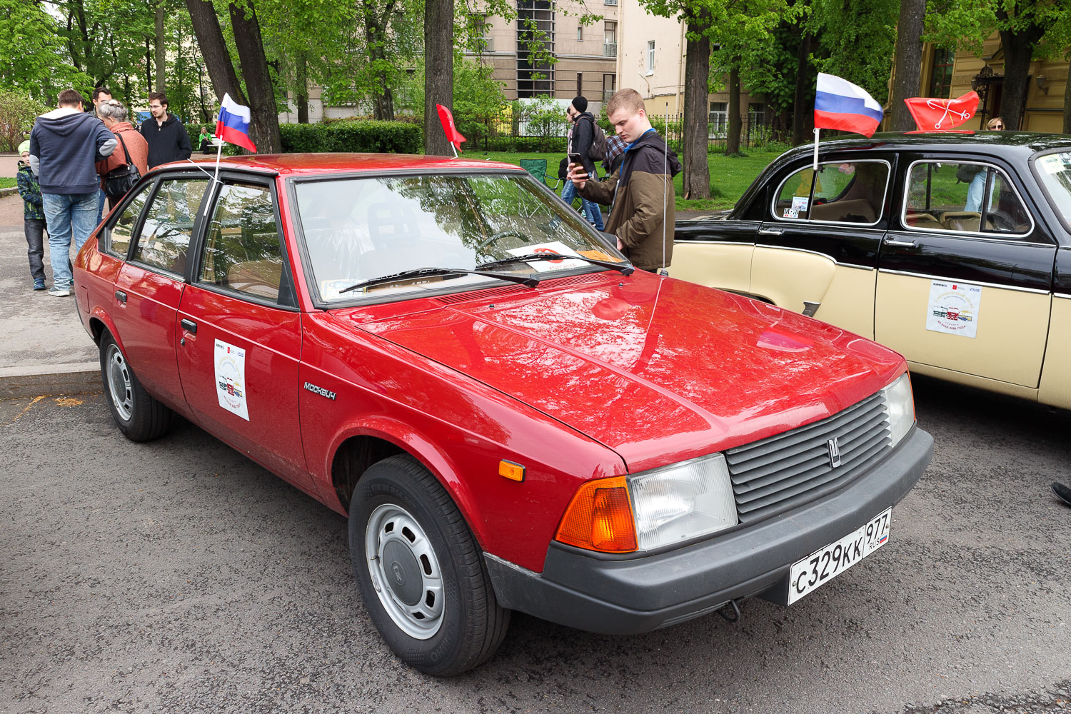 Москва, № С 329 КК 977 — Москвич-21412 '86-94; Санкт-Петербург — Международный транспортный фестиваль "ТранспортФест 2025"