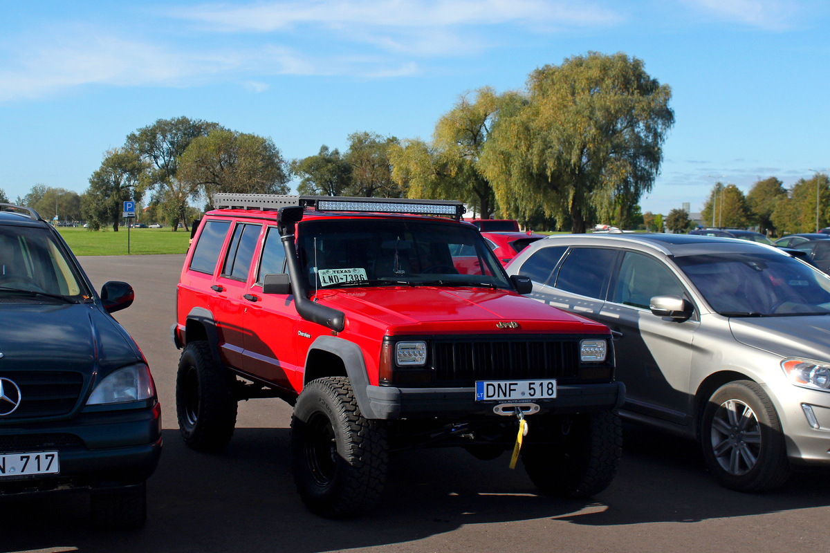 Литва, № DNF 518 — Jeep Cherokee (XJ) '84-01; Литва — Retro mugė 2024 ruduo
