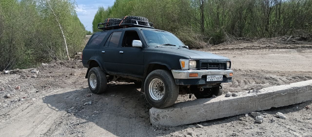 Санкт-Петербург, № Т 227 УВ 69 — Toyota Hilux Surf (N120/N130) '89-95