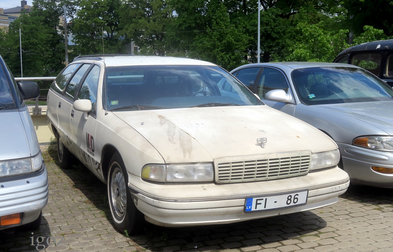 Латвия, № FI-86 — Chevrolet Caprice (4G) '90-96