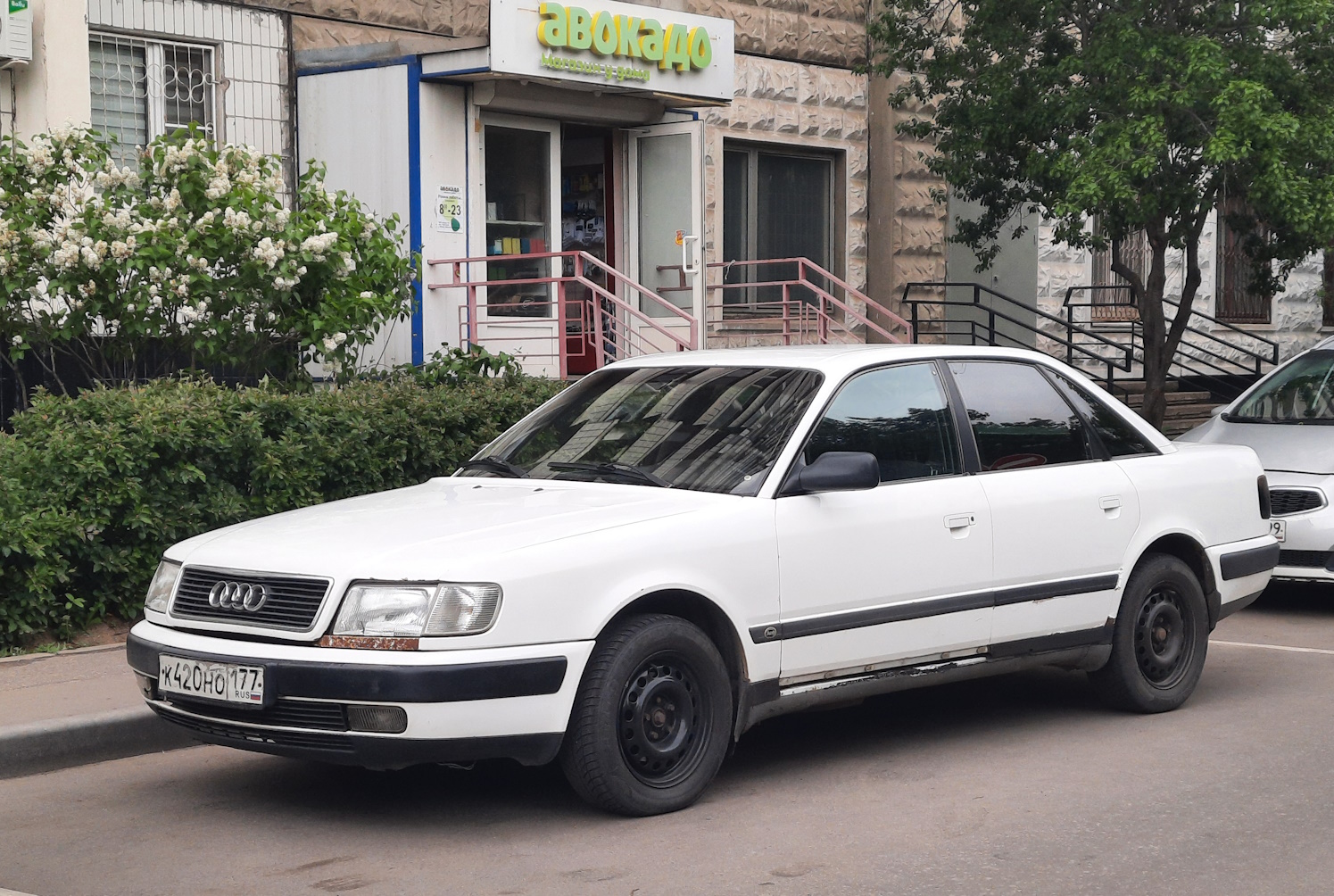 Москва, № К 420 НО 177 — Audi 100 (C4) '90-94