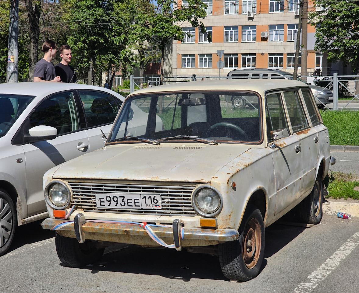Татарстан, № Е 993 ЕЕ 116 — ВАЗ-2102 Жигули '71-86