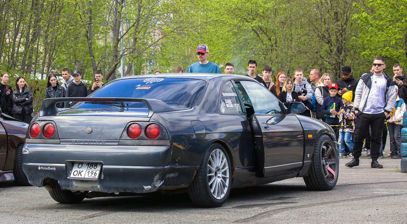 Свердловская область, № О 188 ОК 196 — Nissan Skyline (R33) '93-98