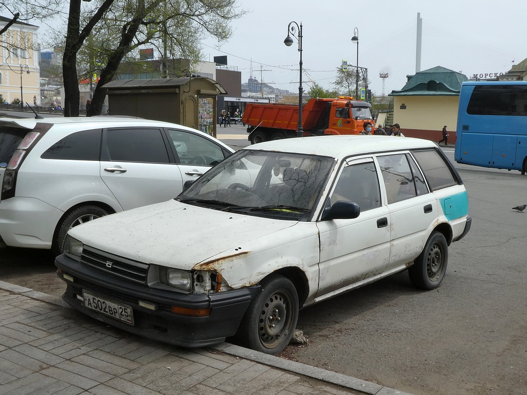 Приморский край, № А 502 ВР 25 — Toyota Corolla (E90) '87-92