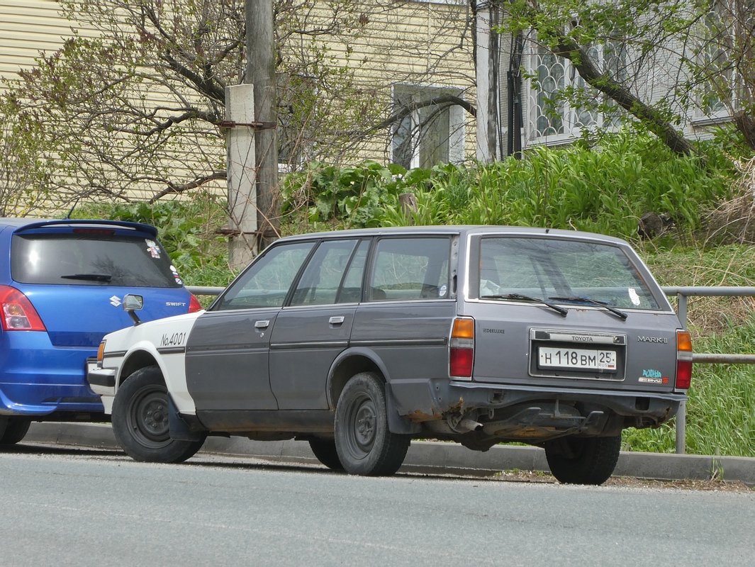 Приморский край, № 4001 — Toyota Mark II (X70) '84-97
