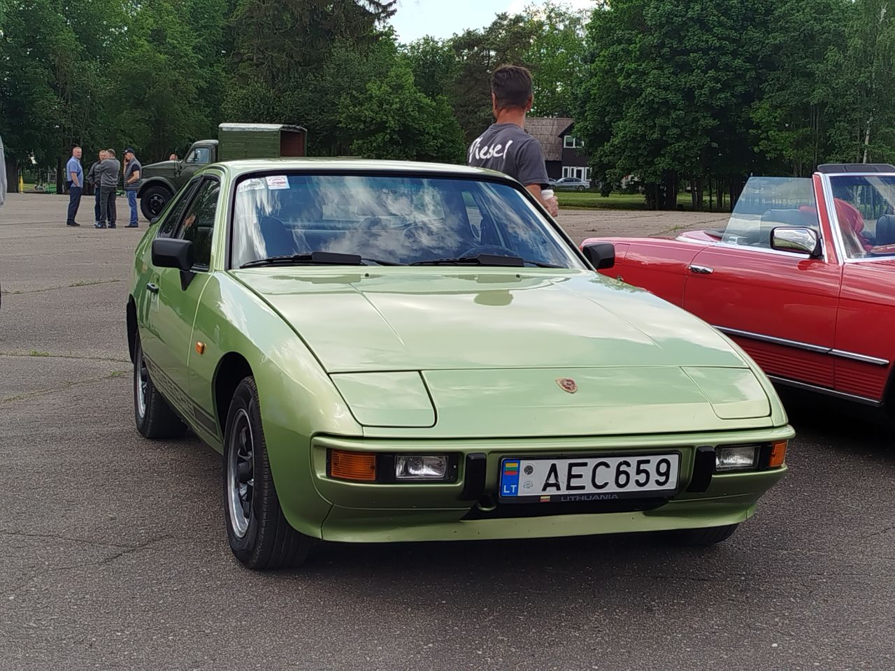 Литва, № AEC 659 — Porsche 924 '76-88; Литва — Retro Car Show Širvintos 2025