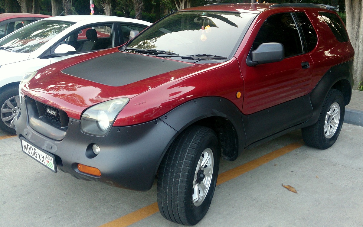 Абхазия, № М 008 ХХ — Isuzu VehiCROSS '97-01