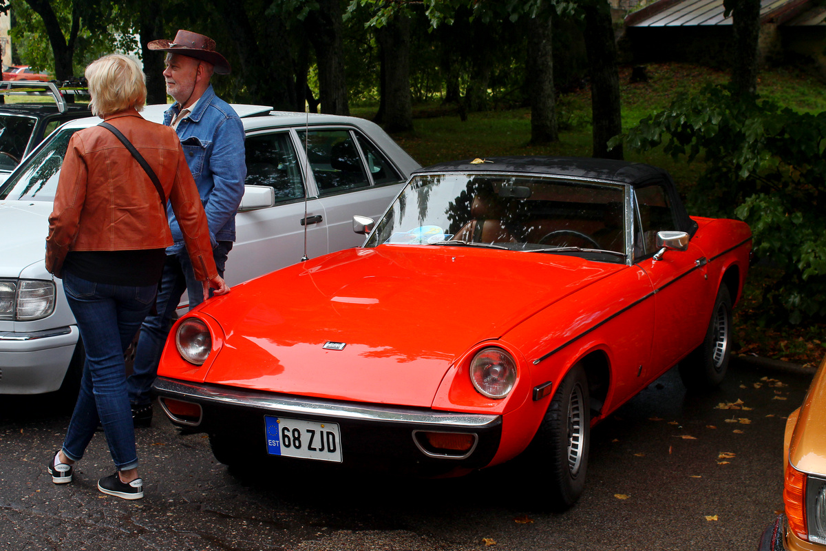 Эстония, № 68 ZJD — Jensen Healey Roadster '72-76; Латвия — Retro Jūrmala 25