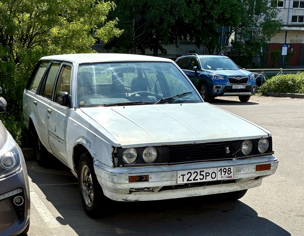 Санкт-Петербург, № Т 225 РО 198 — Toyota Carina (A60) '81-88