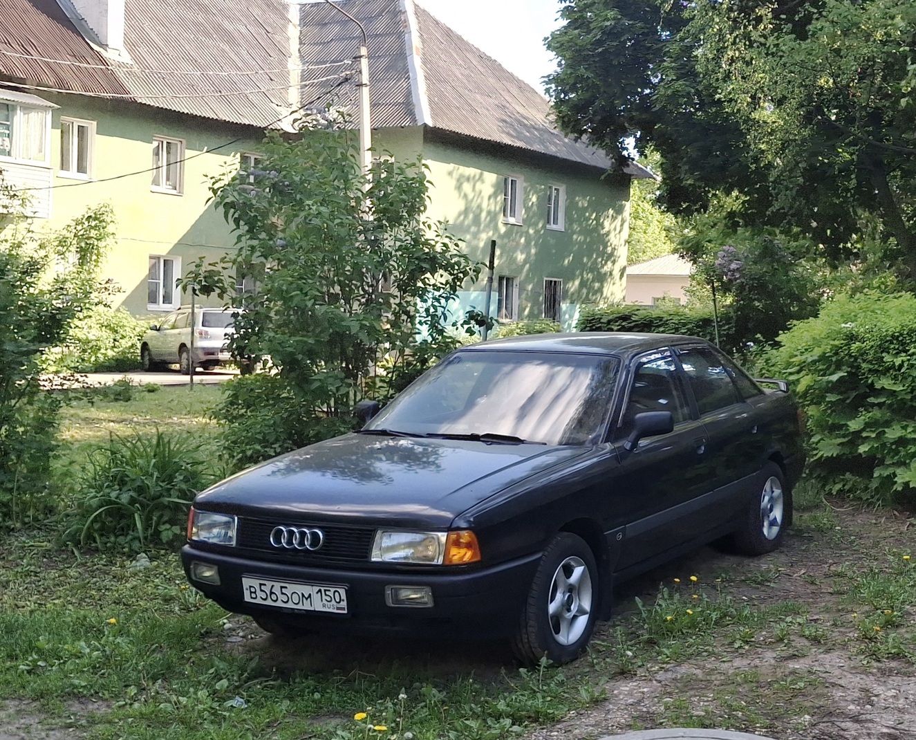 Московская область, № В 565 ОМ 150 — Audi 80 (B3) '86-91