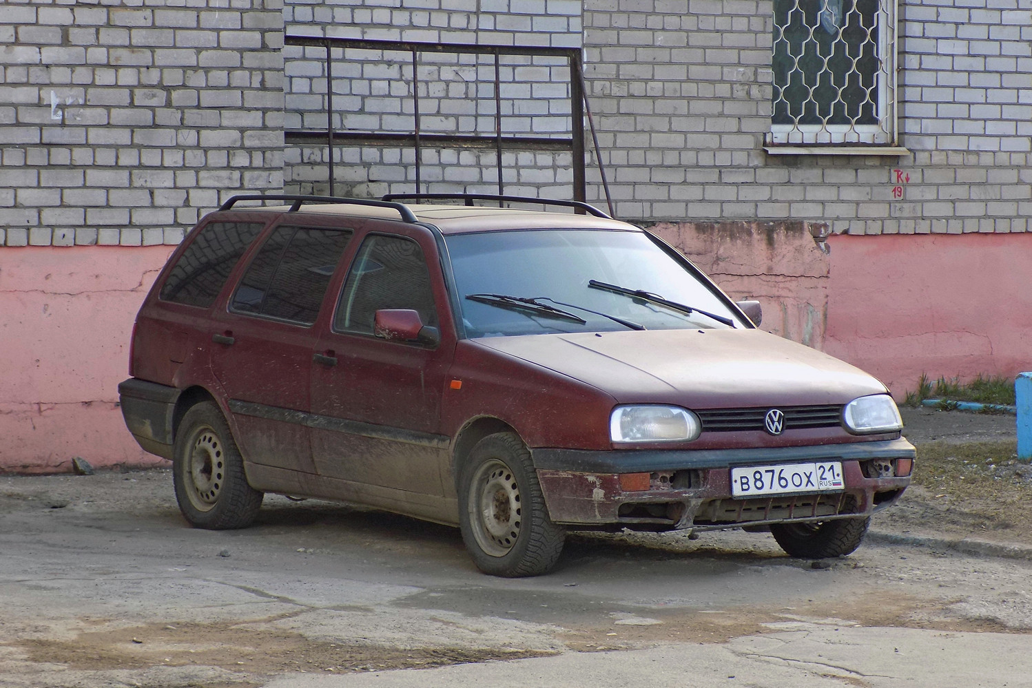 Вологодская область, № В 876 ОХ 21 — Volkswagen Golf Variant (Typ 1H) '93-99; Чувашия — Вне региона