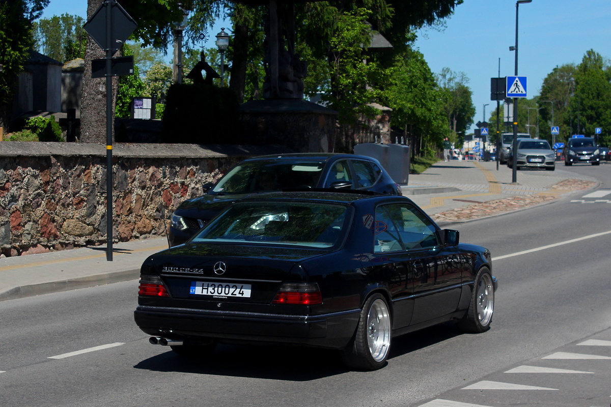 Литва, № H30024 — Mercedes-Benz (C124) '87-96