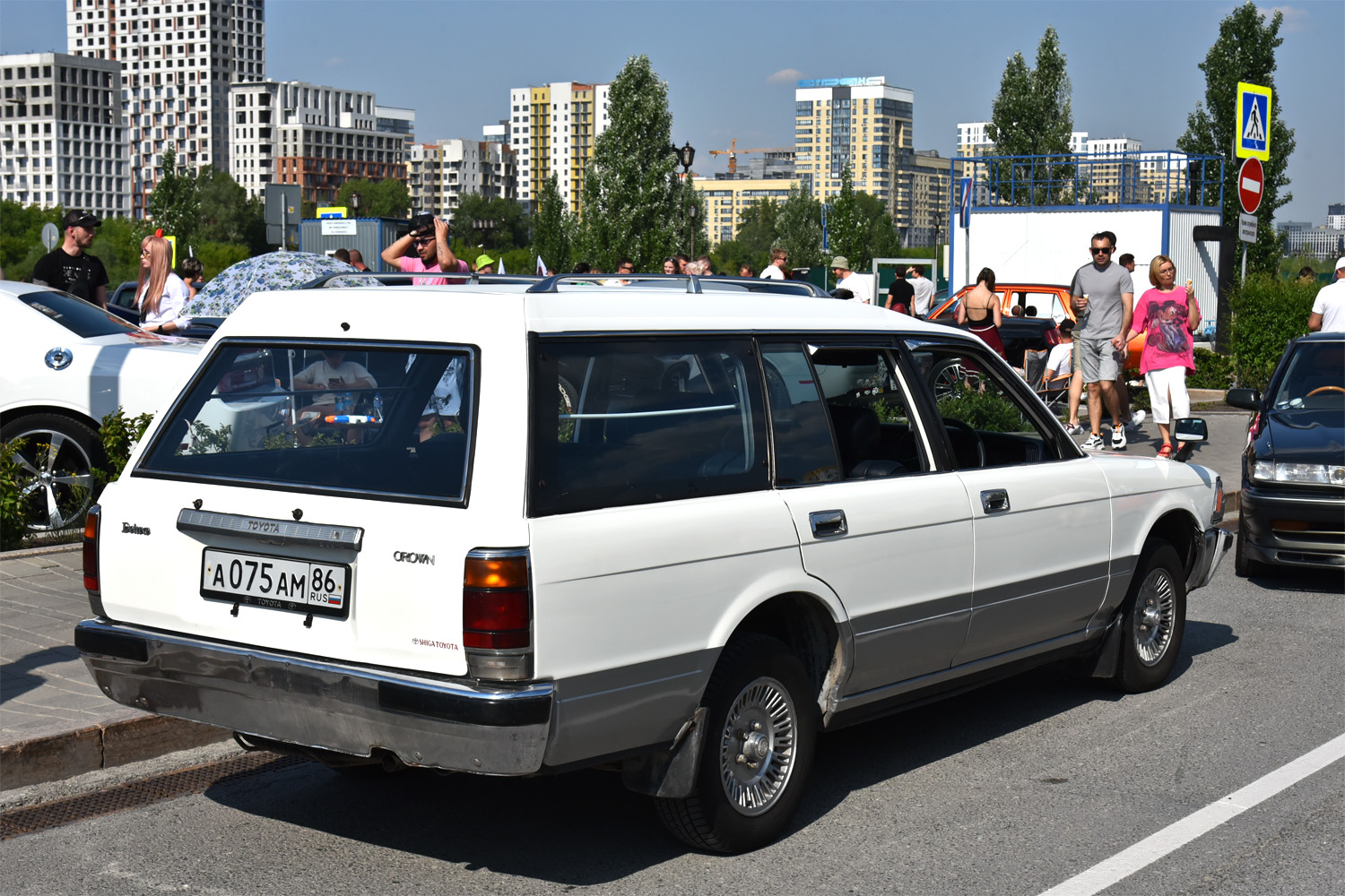 Тюменская область, № А 075 АМ 86 — Toyota Crown (S130) '87-91; Тюменская область — Фестиваль "ФанКульт Привет"-2025