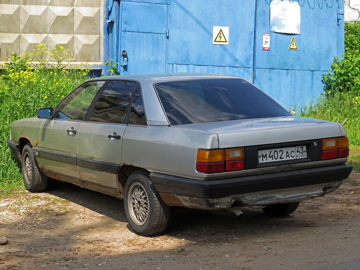 Кировская область, № М 402 АС 43 — Audi 100 (C3) '82-91