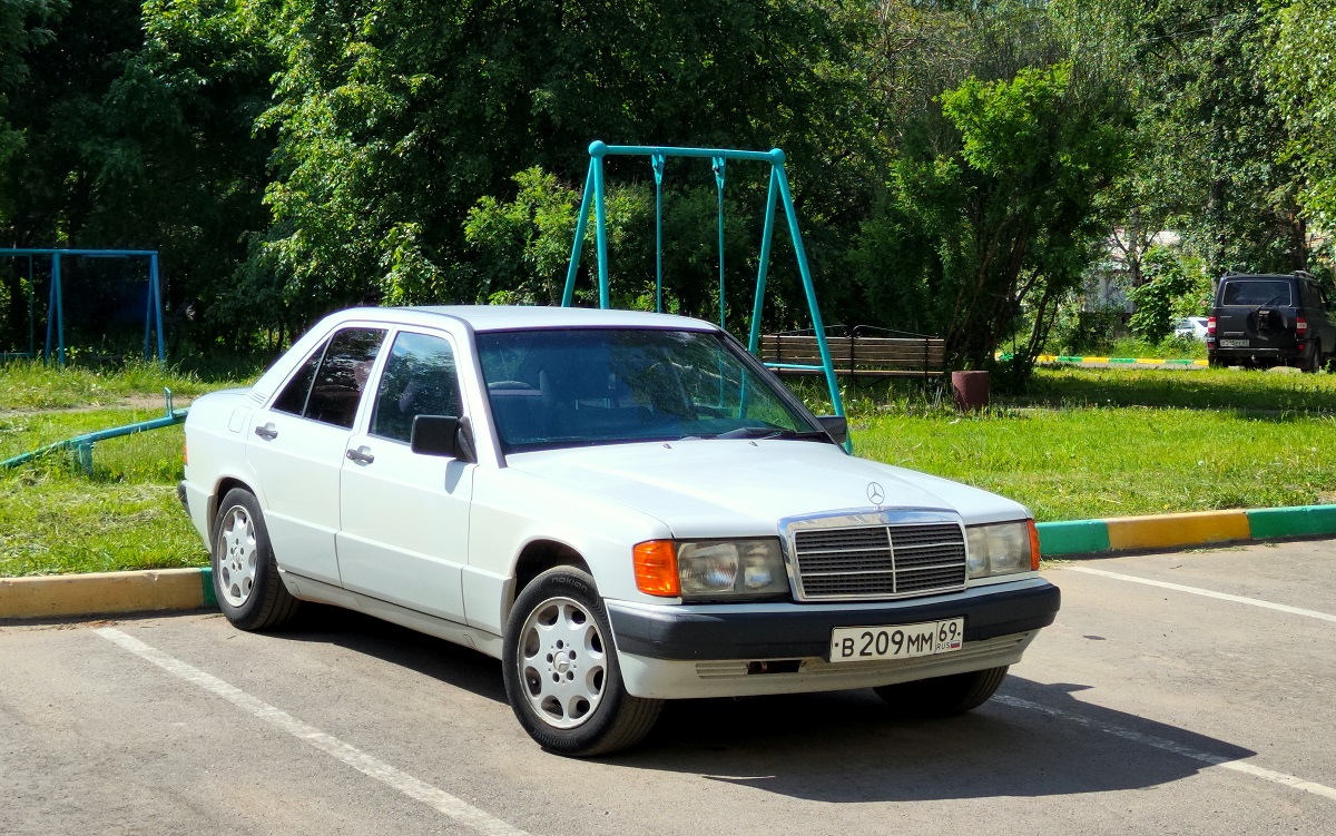 Тверская область, № В 209 ММ 69 — Mercedes-Benz 190 (W201) '82-93