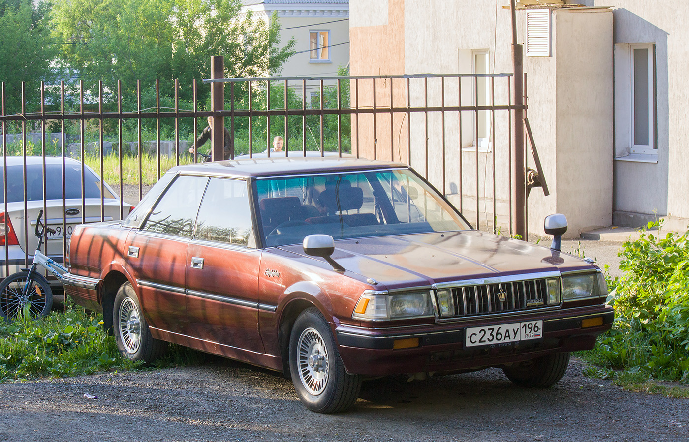 Свердловская область, № С 236 АУ 196 — Toyota Crown (S120) '83-87