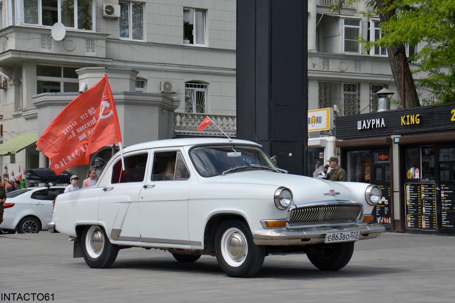 Краснодарский край, № Е 863 ВО 323 — ГАЗ-21Р Волга '65-70; Ростовская область — 9 Мая Ростов-на-Дону 2025 г.