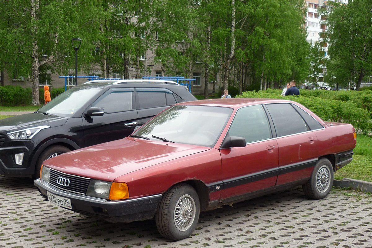 Архангельская область, № Н 232 РО 29 — Audi 100 (C3) '82-91
