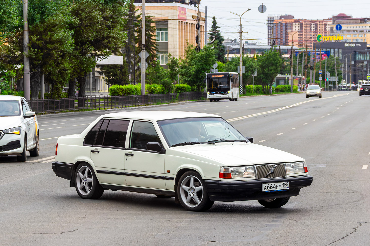 Омская область, № А 664 НМ 155 — Volvo 940 '90-98